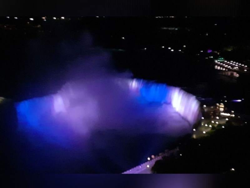 Cataratas del Niágara en bicentenario de Honduras