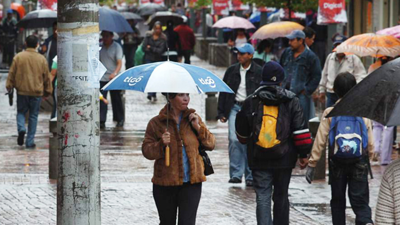Las lluvias de esta jornada estarán acompañadas de actividad eléctrica.