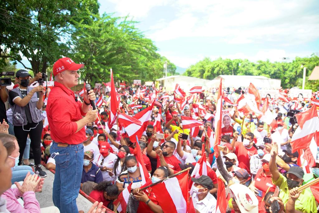 Yani Comayagua bono empleo