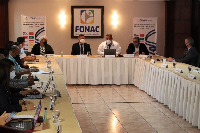 Yani Rosenthal presentará su plan de gobierno ante el FONAC