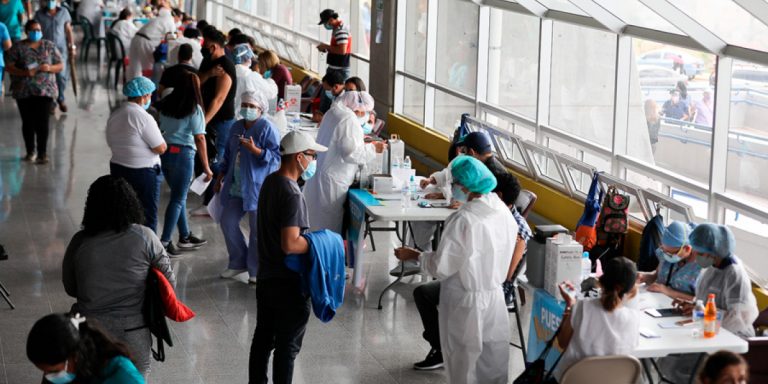 El lunes inicia aplicación de refuerzo contra COVID-19 en el DC