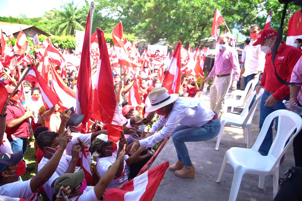 Yani Comayagua bono empleo