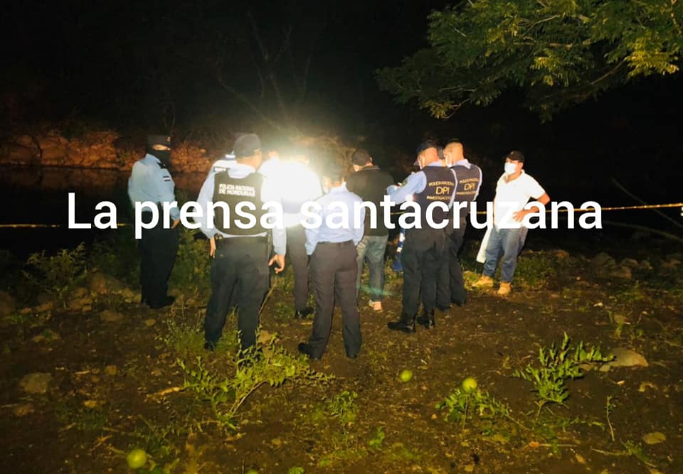 Autoridades en la zona. (Foto de La Prensa Santacruzana).