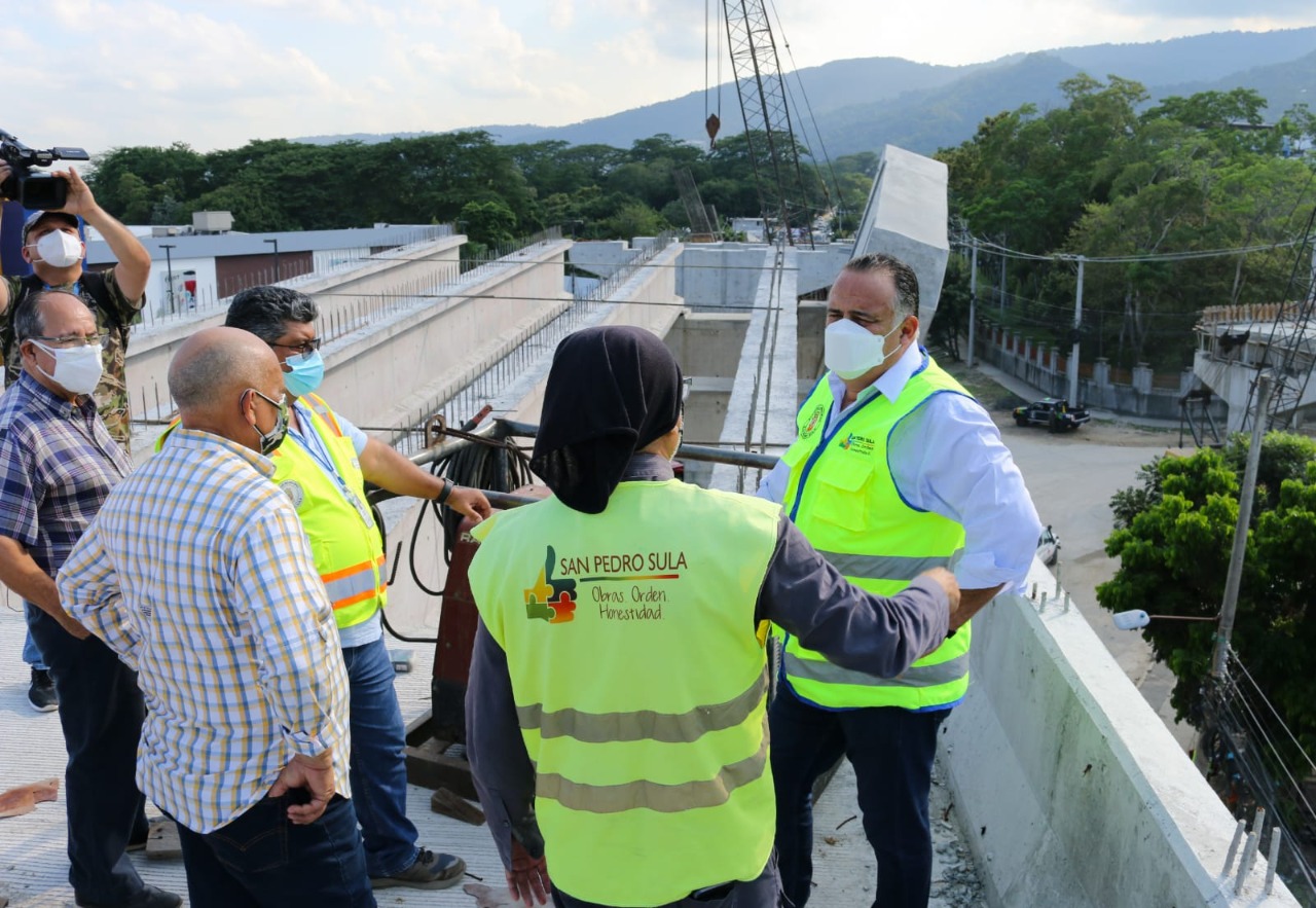 Paso Merendón y bulevar Mackay