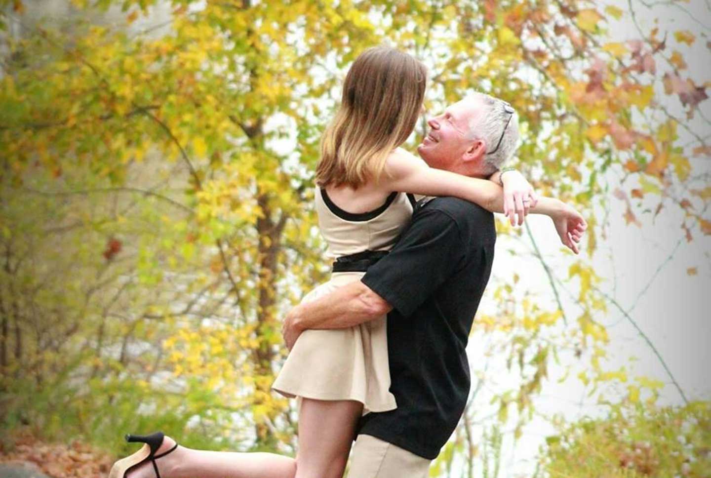 ¿Por qué a las mujeres les gustan los hombres mayores?