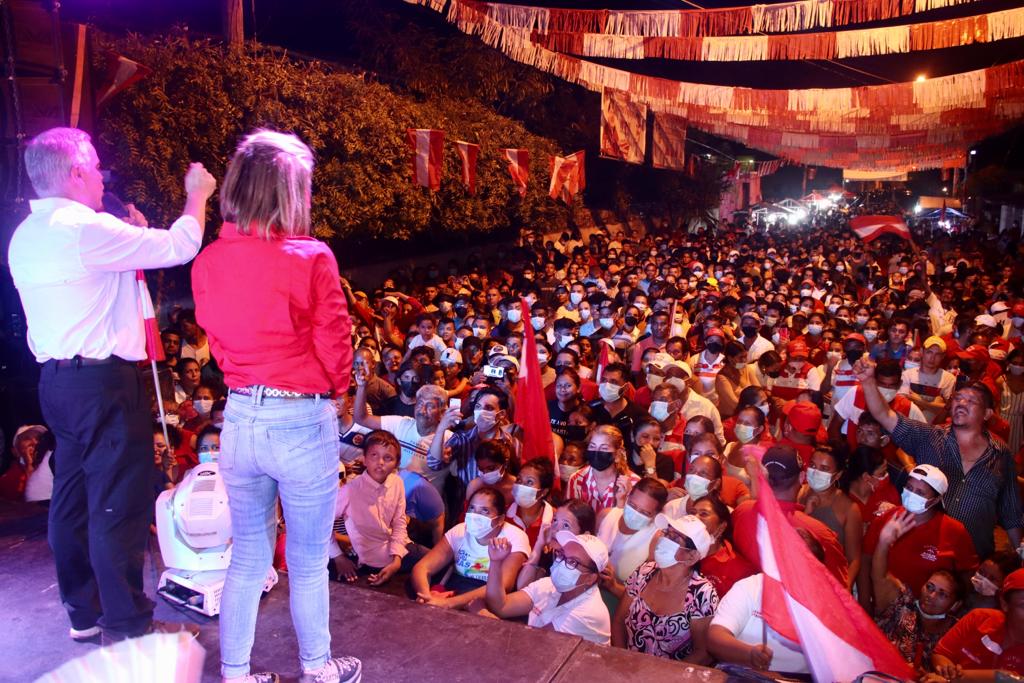 Yani promete bono campaña