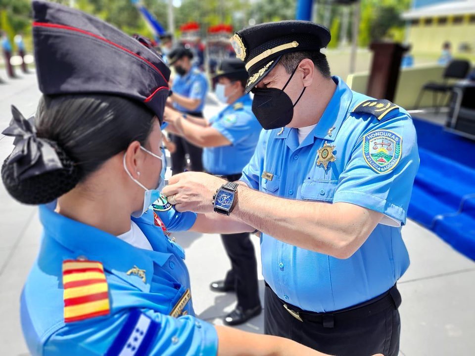 Ascensos policía