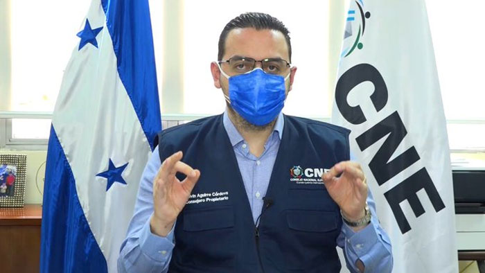 Kelvin Aguirre, presidente del CNE.
