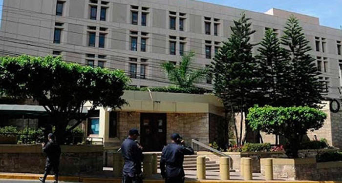 captura asaltantes Embajada de EEUU