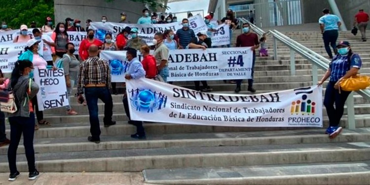 Maestros se tomarán carreteras