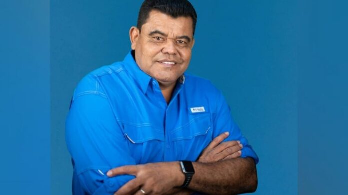 Foto del edil Carlos Orlando Sandres.