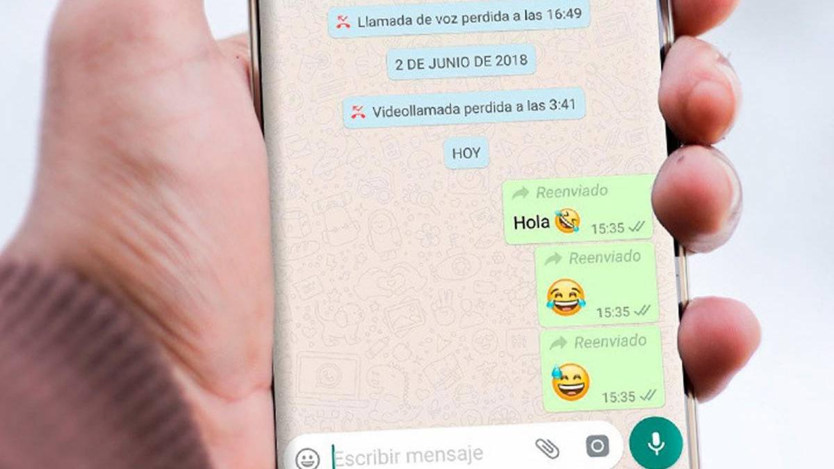 WhatsApp eliminar reenviado chat
