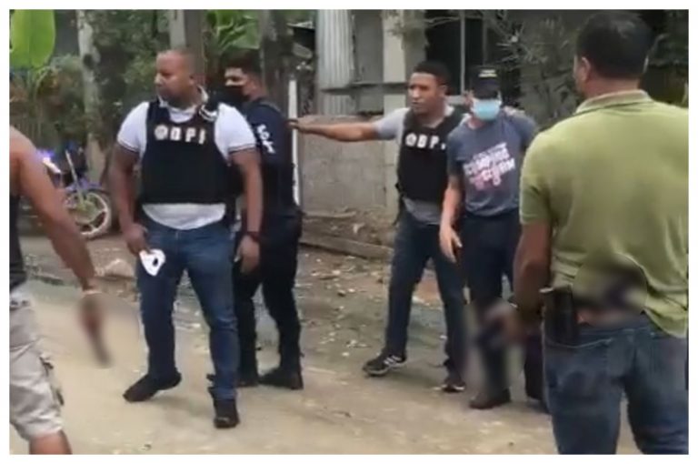 Agentes de la DPI desarmados