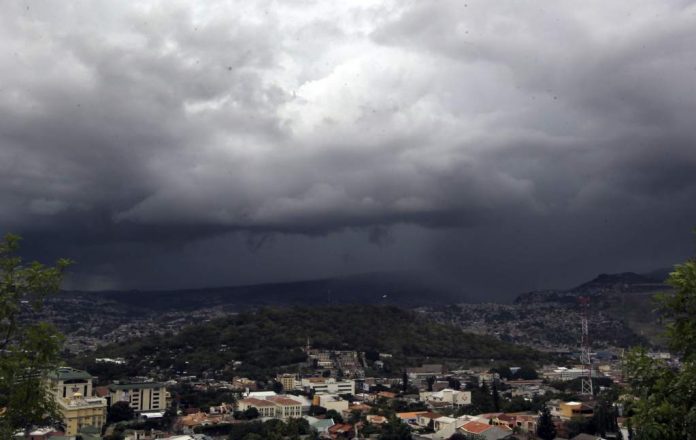 clima del jueves lluvias