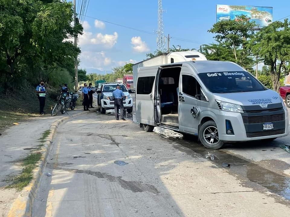 conductor y ayudante muertos en asalto