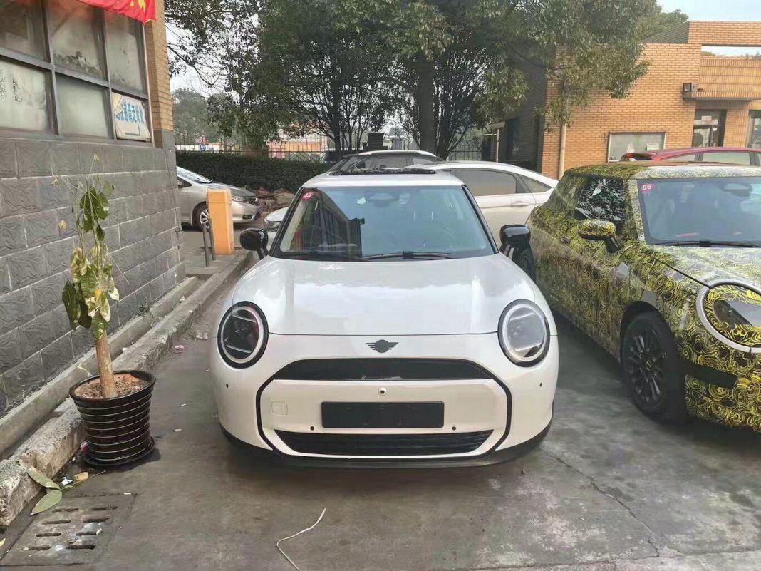 Mini 2023
