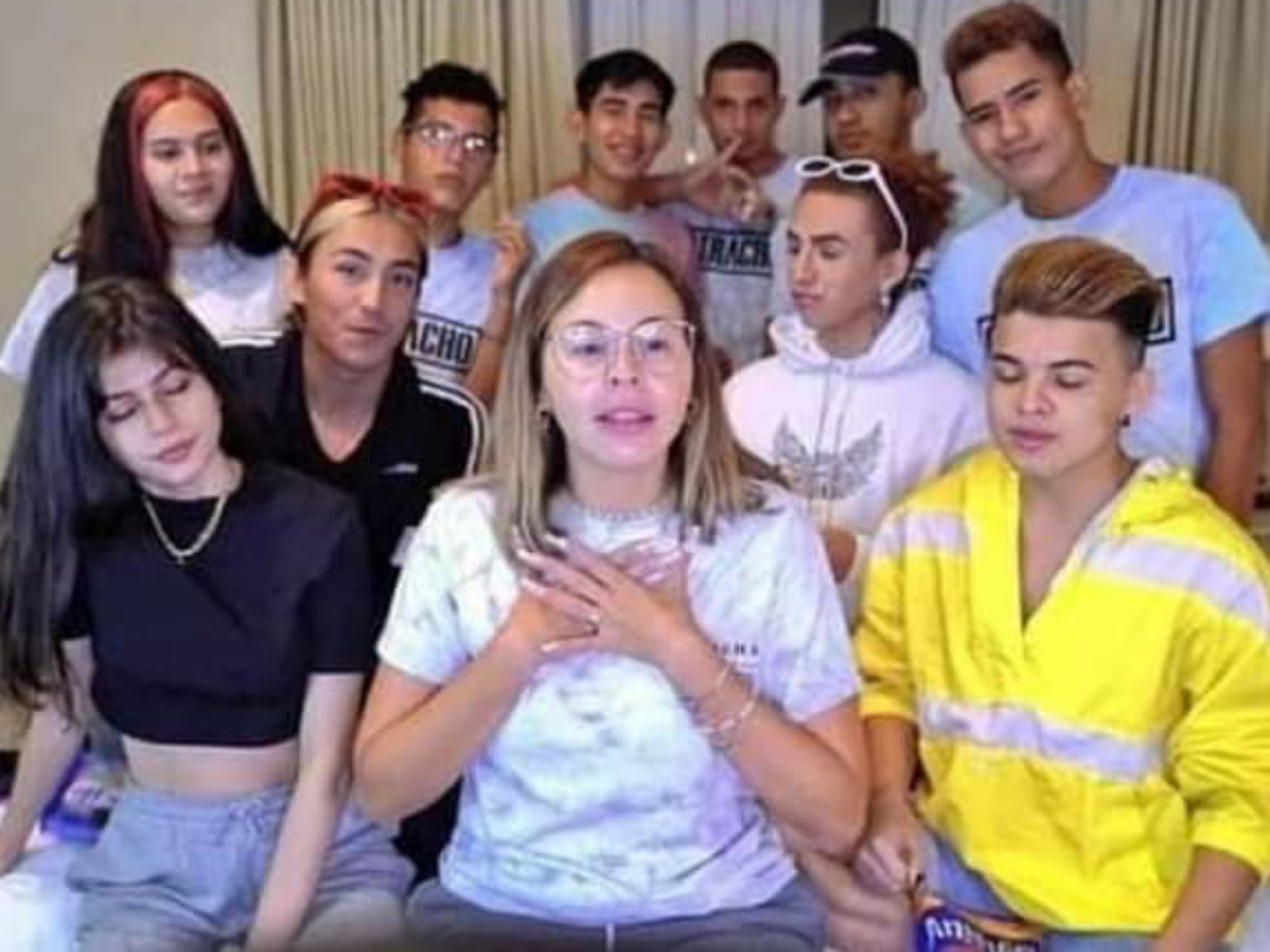 Hace unos meses, Lipstickfables se reunió con varios tiktokers, entre ellos, Leonel.