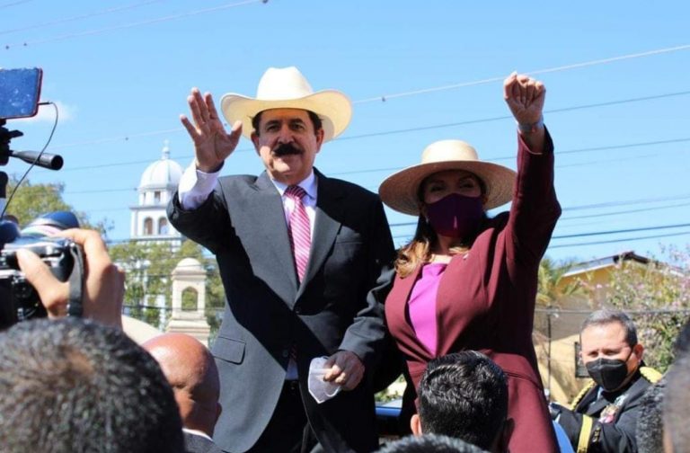 Xiomara Castro viste de púrpura