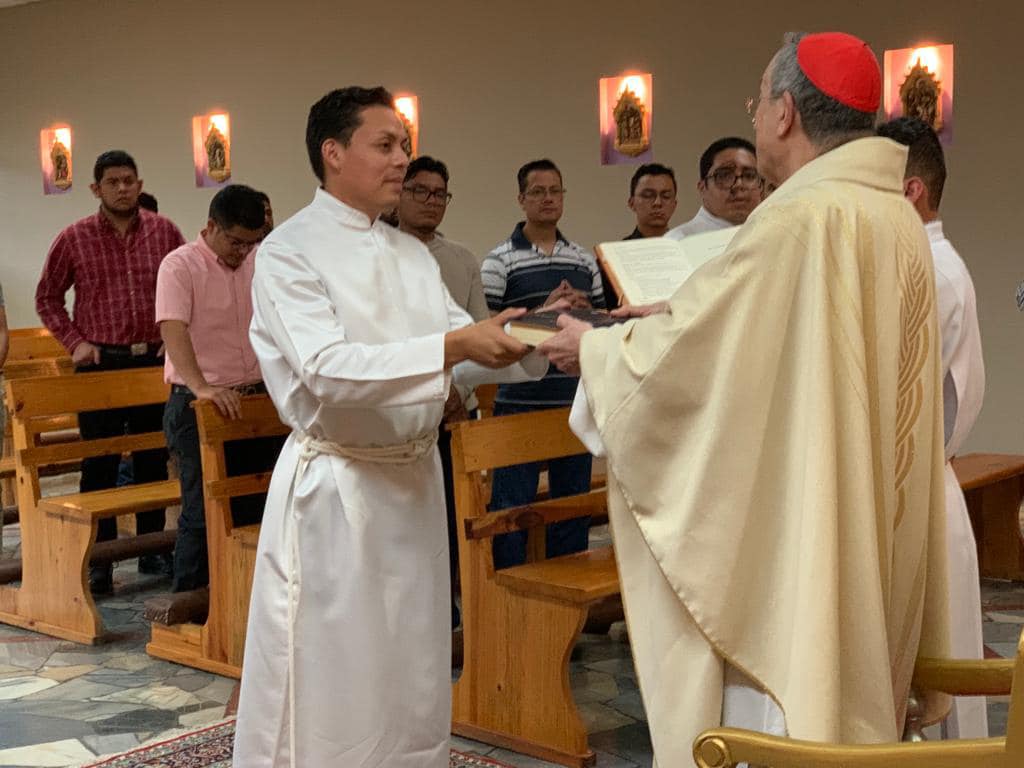 sacerdotes 1
