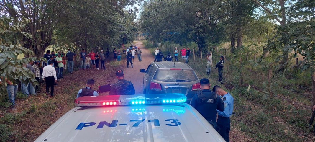 pareja ultimada en camioneta en Olancho