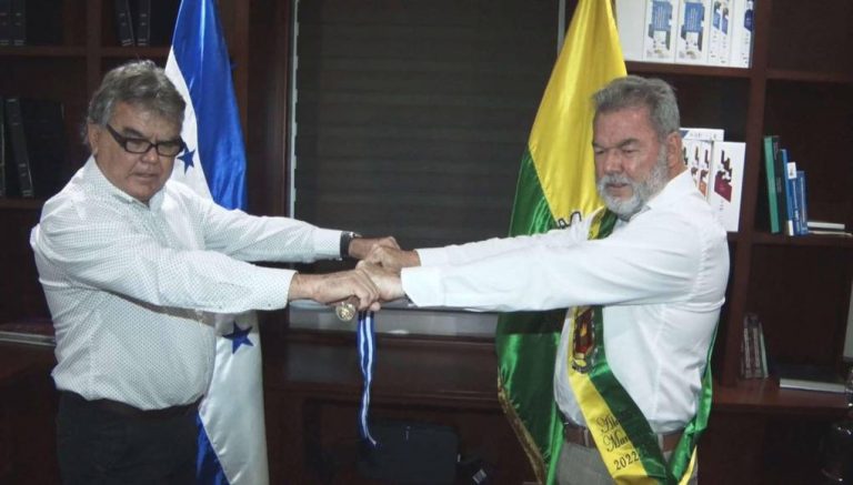 Roberto Contreras
