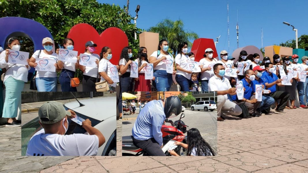 jóvenes cristianos hacen campaña de valores