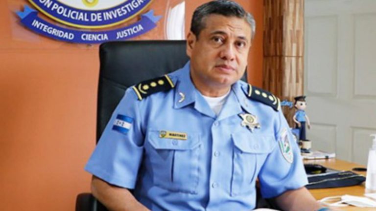 renuncia comisionado Rommel Martínez