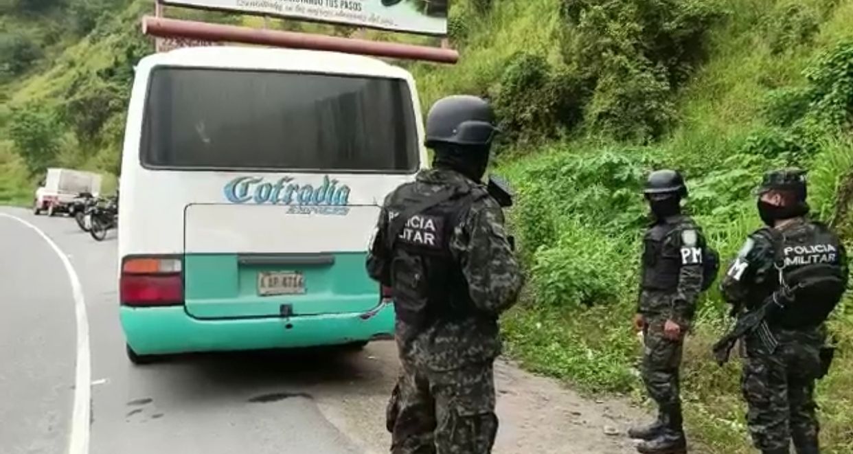 Agentes de la Policía Militar también resguardaron la escena del crimen.
