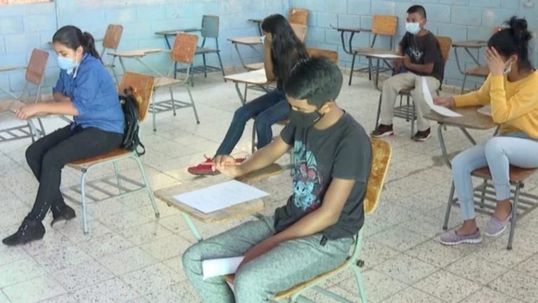 alumnos retorno a clases