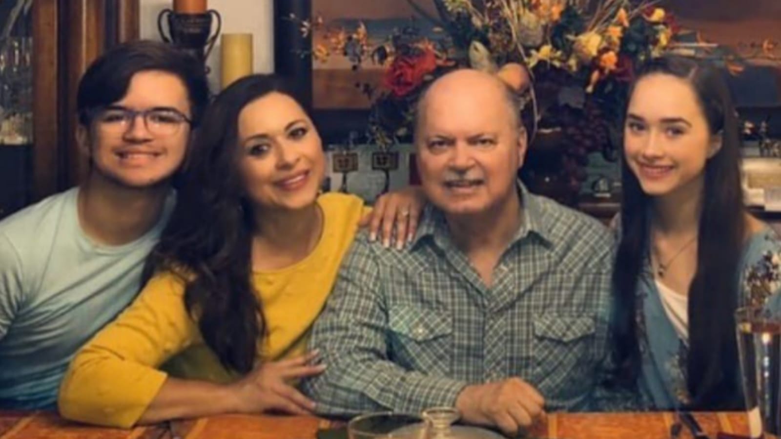 Neida Sandoval junto a su familia