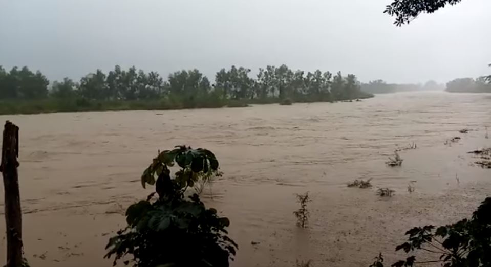 El río Lean en Arizona incrementó rápidamente.