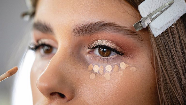 Trucos maquillaje cubrir ojeras