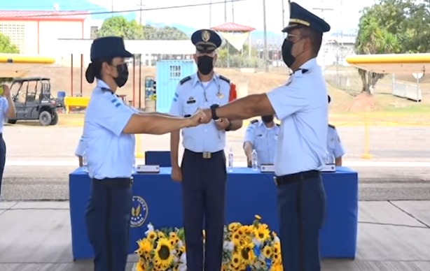 primera mujer al mando de Base Aérea