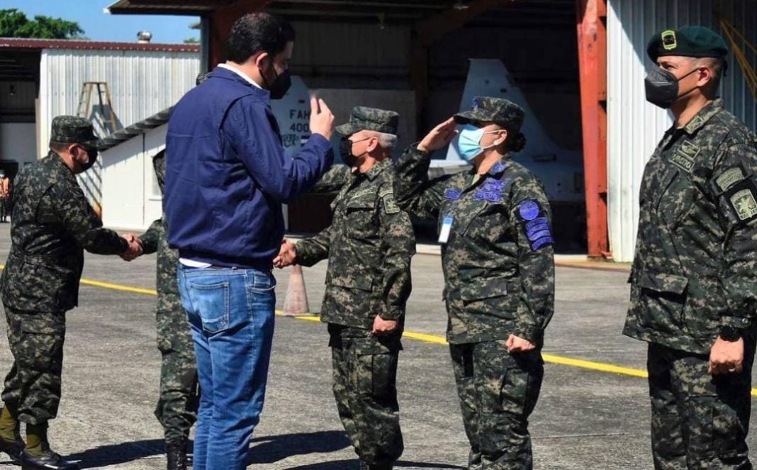 primera mujer al mando de Base Aérea