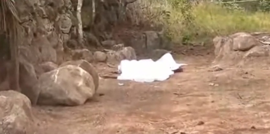 Según las primeras hipótesis, al hombre lo estrangularon con su propia camisa.