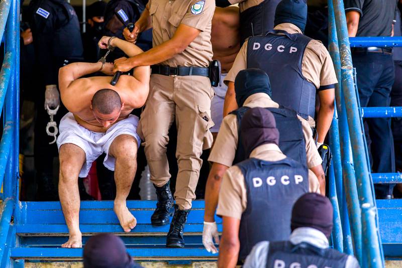 Casi 1.400 pandilleros han sido detenidos entre el sábado y el lunes,