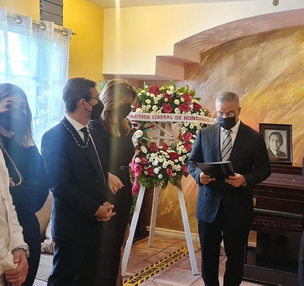 Enrique Ortéz funeral palabras padre