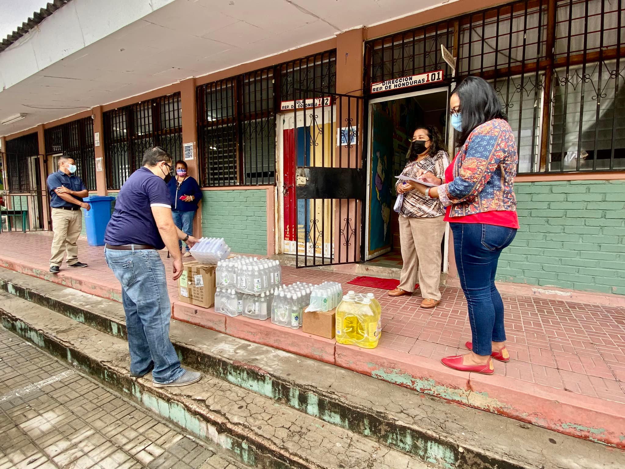 vacunación en escuelas e inversión