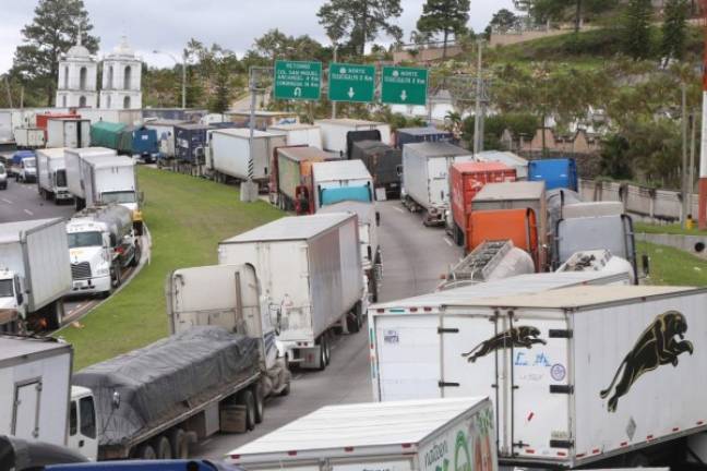 transporte pesado amenaza con paro