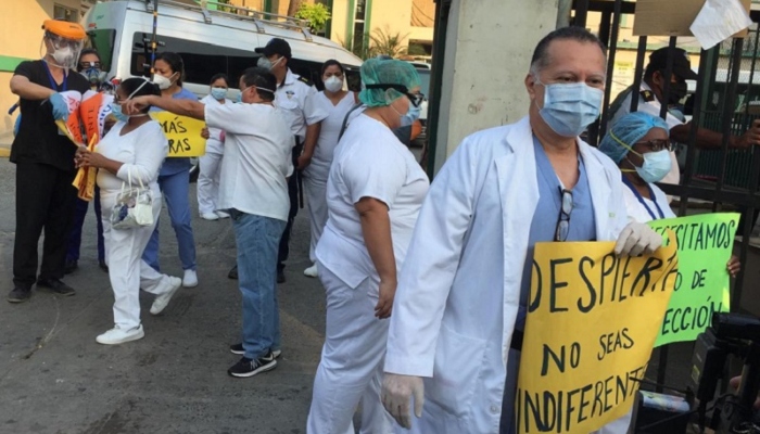 Desde el 20 de abril, médicos se encuentran en paro de labores por alta de pago y nombramientos. 