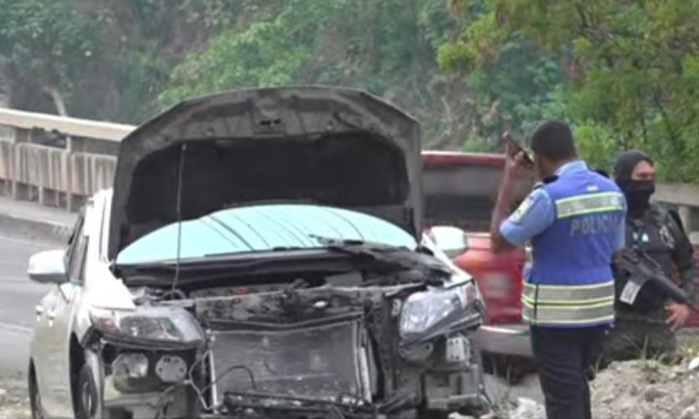accidente turismo en bulevar Fuerzas Armadas