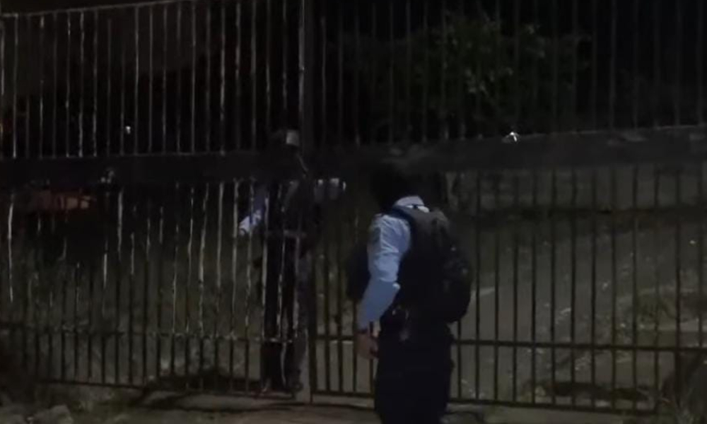 El hecho ocurrió dentro de una cancha de fútbol rápido de la zona.