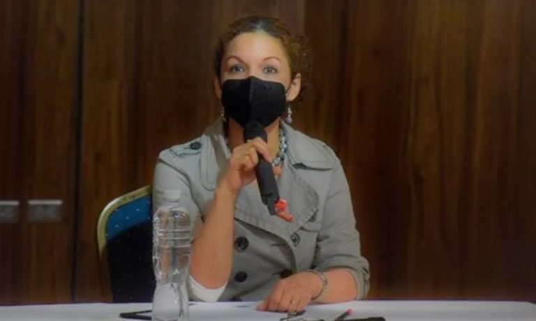 Denuncian a ministra natalie roque