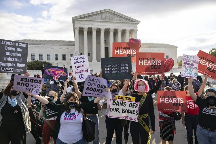 La Corte Suprema de EEUU deroga el derecho al aborto