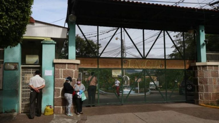 mujer muere por covid en el tórax