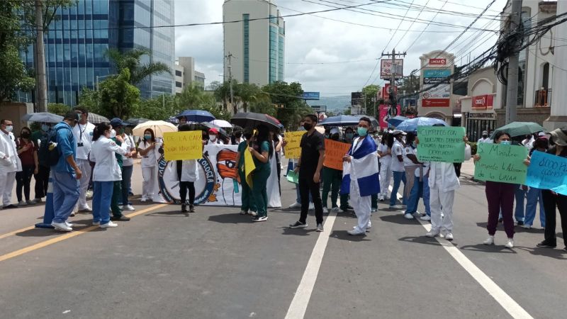 estudiantes de medicina casa presidencial