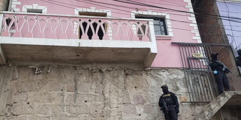 Al cabecilla de "El combo que no se deja" le decomisaron bienes en la colonia Buenos Aires, donde tenía su centro de operaciones.