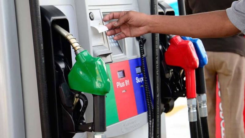 Congelar precio combustibles tiene beneficios 