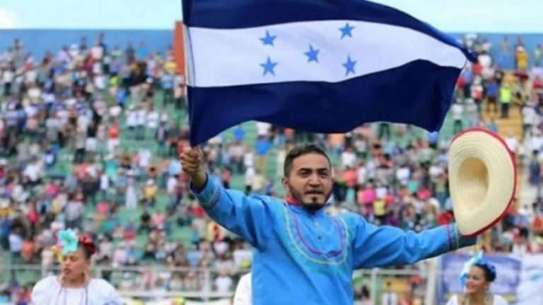 colegios desfiles del día de Independencia