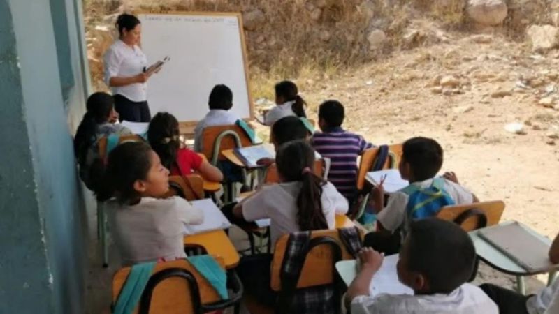 reconstrucción de centros educativos
